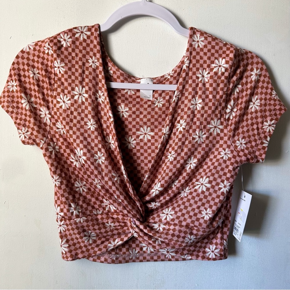 SO Daisy Check Checkered Reversible Twist Tee Juniors Small NWT